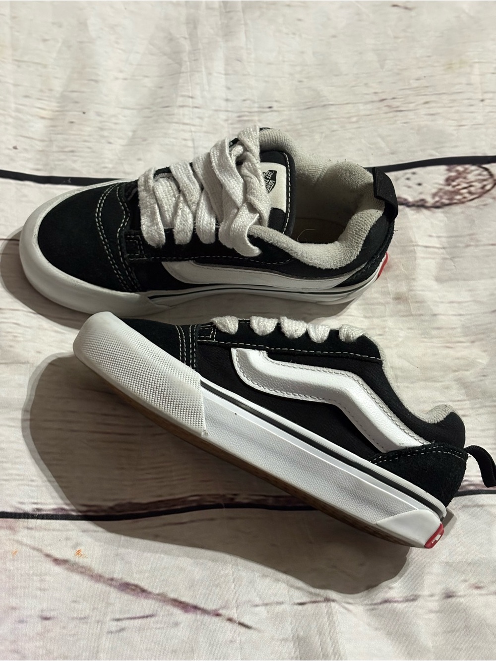 Vans Knu Skool Casual Shoes in Black/True White oversized tongue size 13